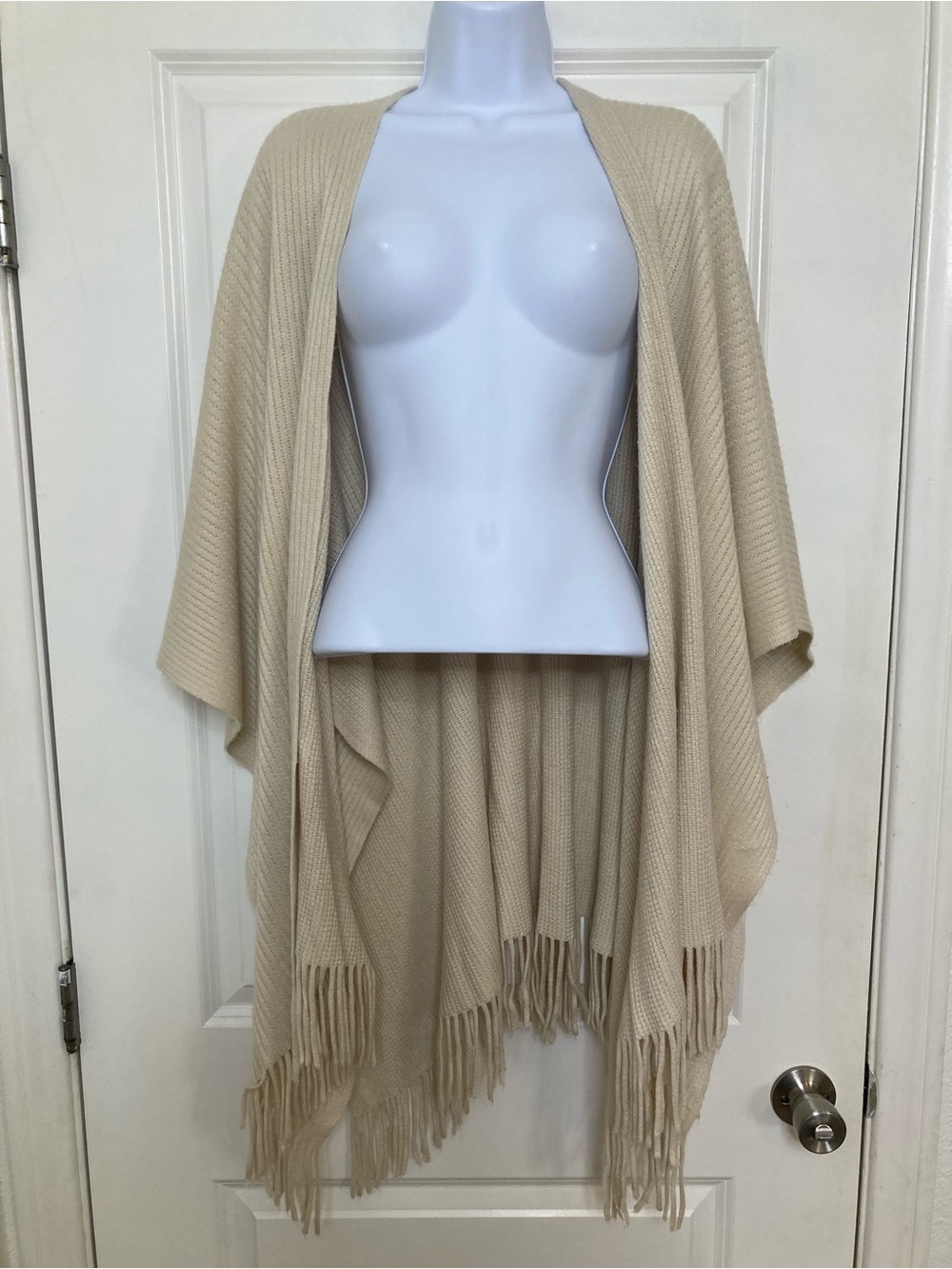 Vintage Cejon Beige Open Knit Poncho Cape Sweater Shaw Boho Old Money One Size